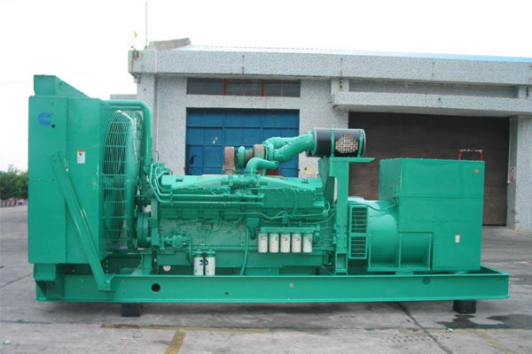 宜兴工厂发电机应急发电时如何更准确地检查发电机状态？