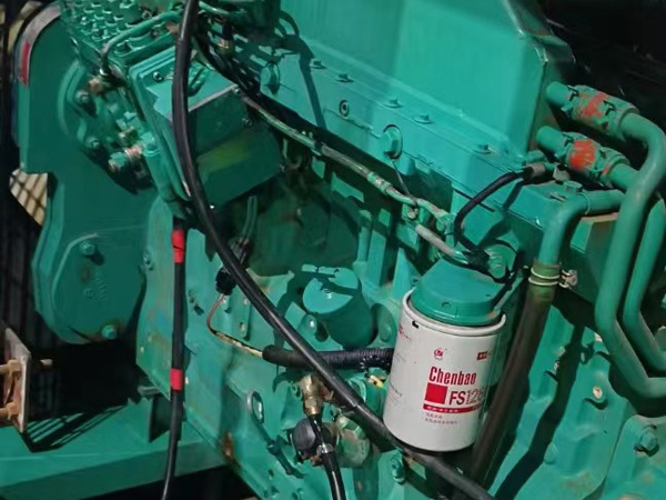 宜兴如何确定新的发电机组控制系统是否与原系统兼容？