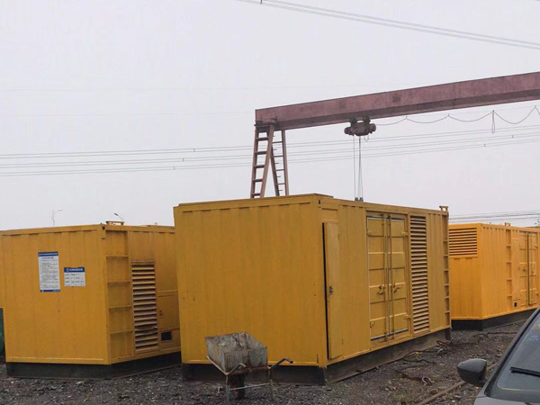 宜兴100kw柴油发电机组每小时油耗？