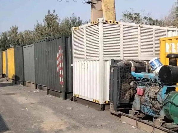 宜兴200KW柴油发电机机组每小时油耗是多少？